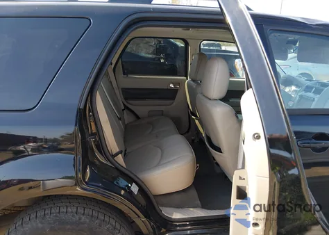 2010 Mercury Mariner Hybrid из США, поврежденный, VIN 4M2CN2K34AKJ18814